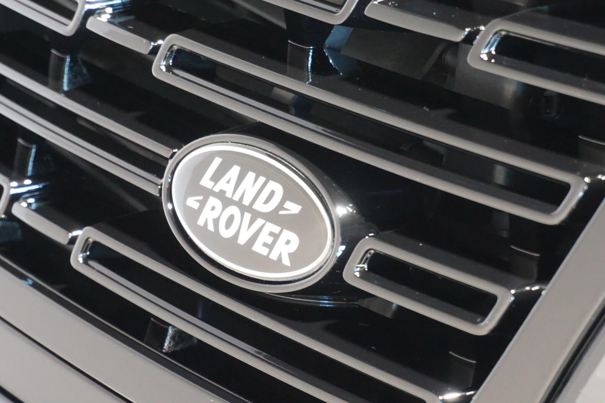 Land Rover Range Rover 3.0 D300 MHEV SE SUV 5dr Diesel Auto 4WD Euro 6 (s/s) (300 ps)